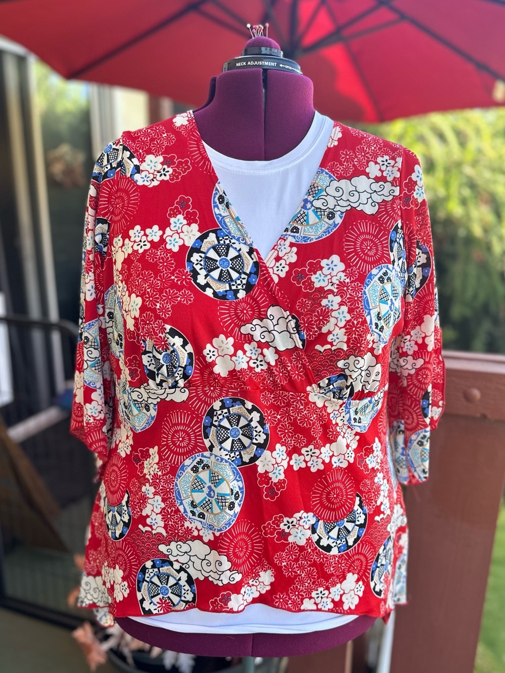 Julie’s Closet Asian Red Floral Print Wrap-Style Women's Top Vintage Y2K